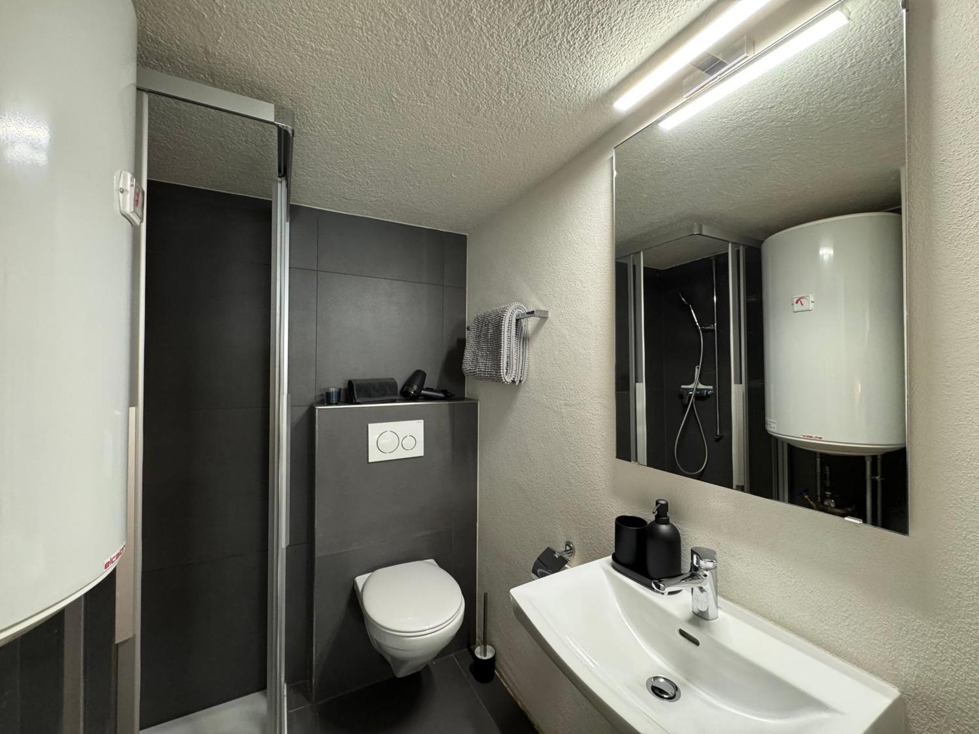 Appartement Au Rez-De-Chaussee En Vieille Ville De פורנטרוי מראה חיצוני תמונה